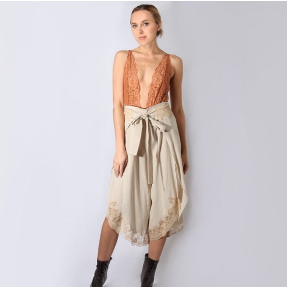 Free People HAH‎ Comin' In HAHT Lace Bodysuit in Brown Sugar